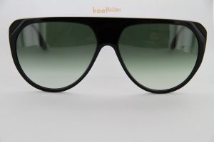 Victoria Beckham zon VB600s